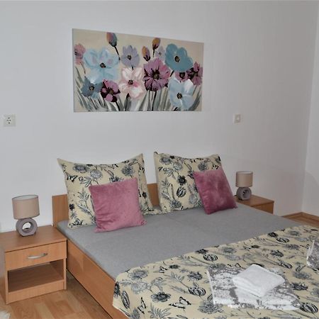 Apartman Luka Kastela Ngoại thất bức ảnh