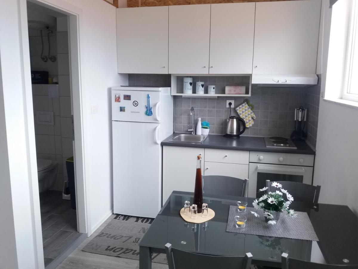 Apartman Luka Kastela Ngoại thất bức ảnh