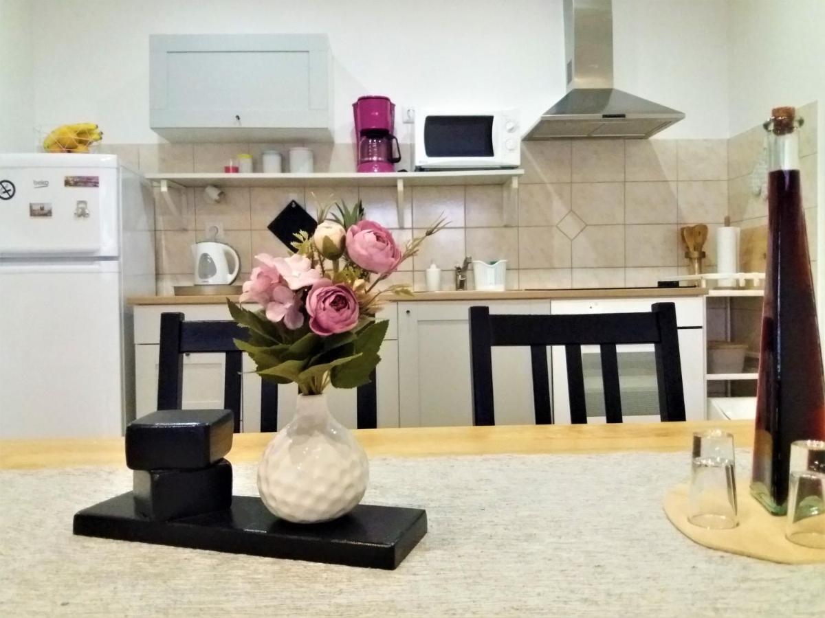 Apartman Luka Kastela Ngoại thất bức ảnh