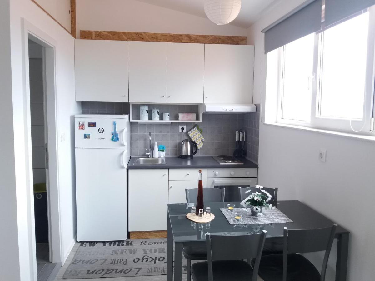 Apartman Luka Kastela Ngoại thất bức ảnh