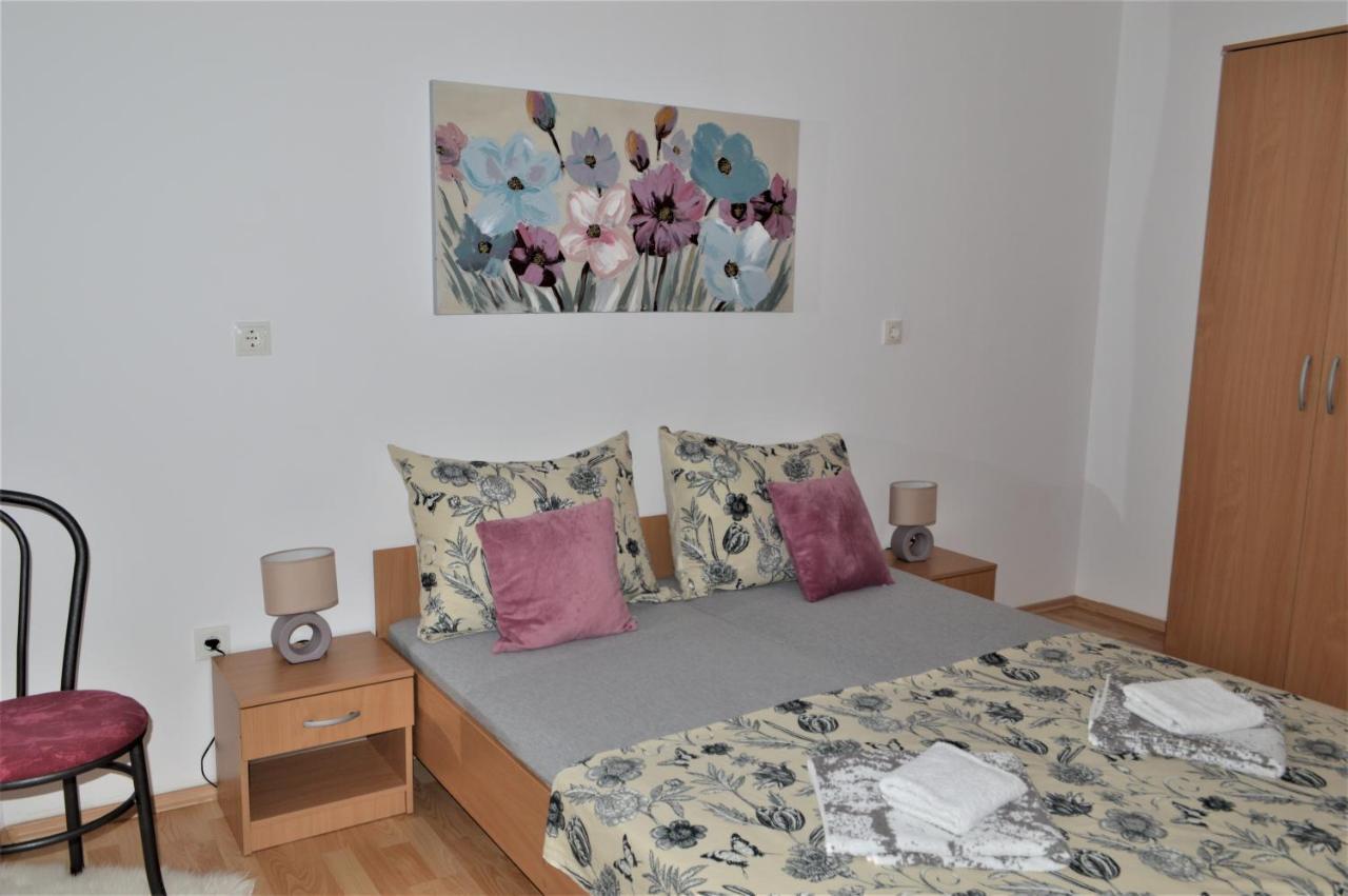 Apartman Luka Kastela Ngoại thất bức ảnh