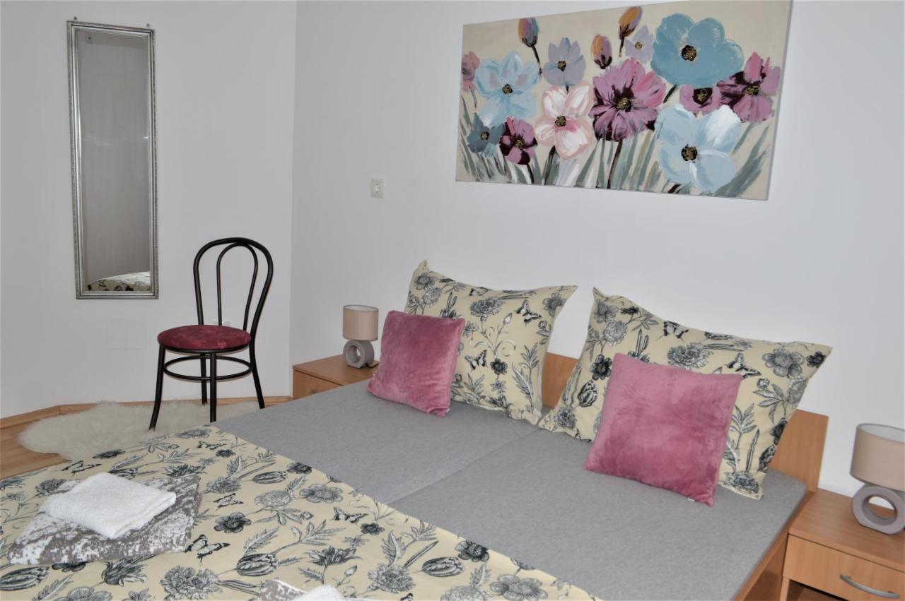 Apartman Luka Kastela Ngoại thất bức ảnh