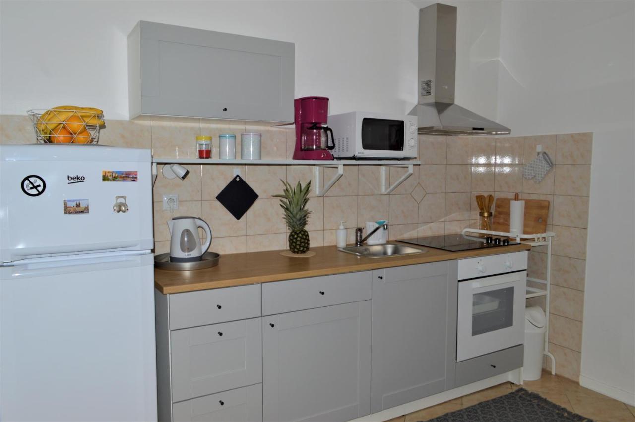 Apartman Luka Kastela Ngoại thất bức ảnh